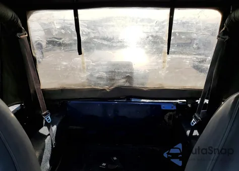 1995 Jeep Wrangler / Yj S z USA, uszkodzony, nr VIN 1J4FY19P2SP259781